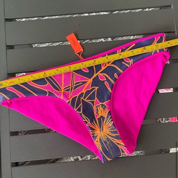Maaji Hibiscus Reversible Sublime Bikini Bottoms. - Picture 8 of 11